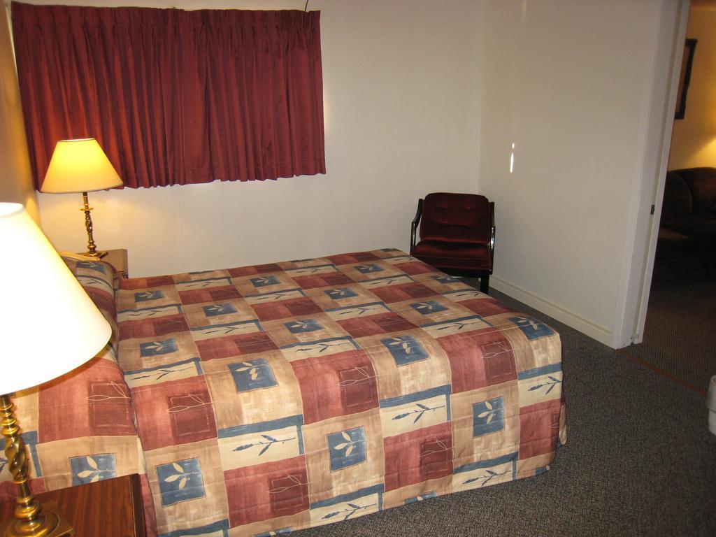 Downtowner Motor Inn Creston Quarto foto