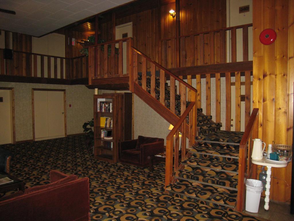Downtowner Motor Inn Creston Exterior foto